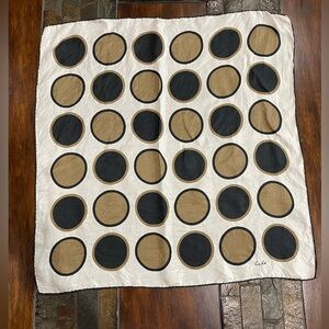 Echo Circle Pattern Scarf in Black and Brown